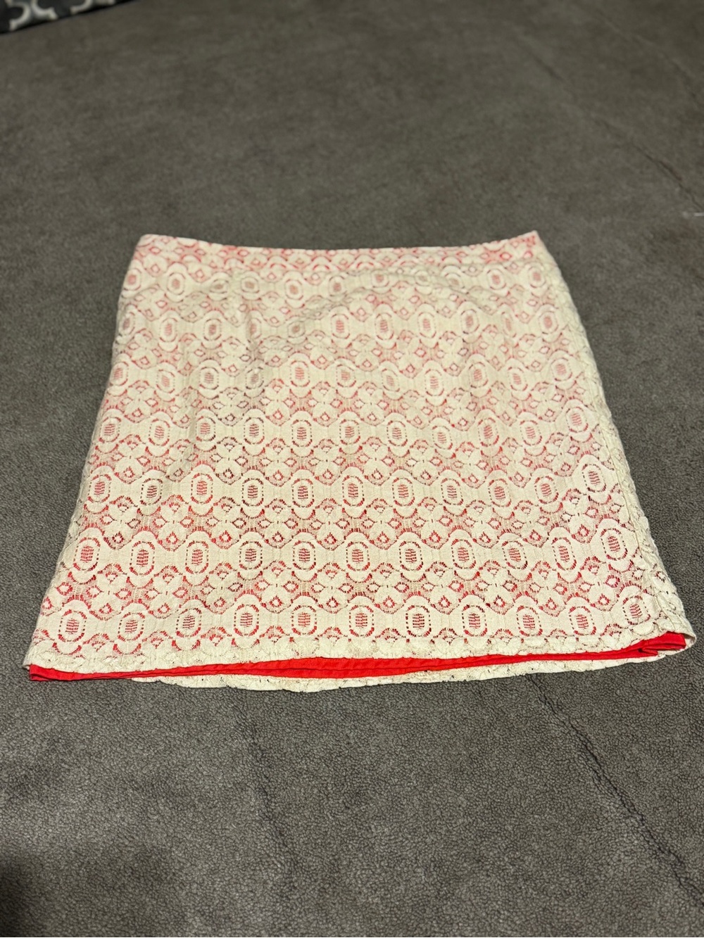 Willi Smith Cream Lace Mini Skirt with Pink Underlay Size 10 - Picture 2 of 8